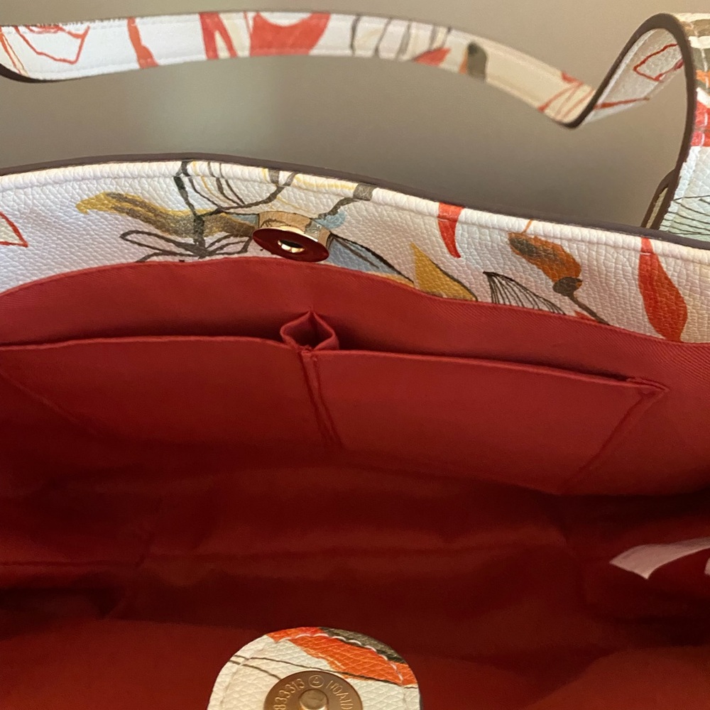 Pocketbook - Picture 3 of 10
